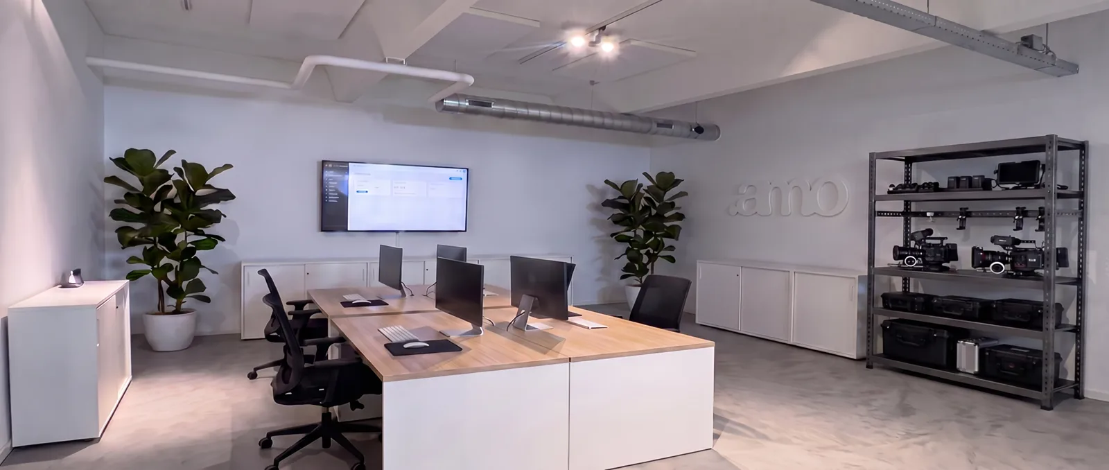 The amo studio, workspace